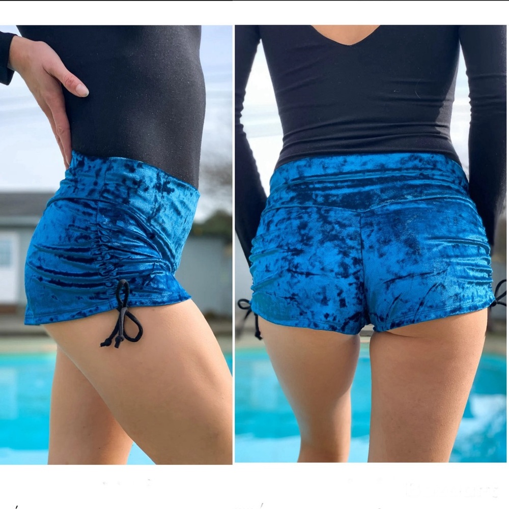 ❌SOLD❌ Teal crush Velvet warrior within booty Shorts